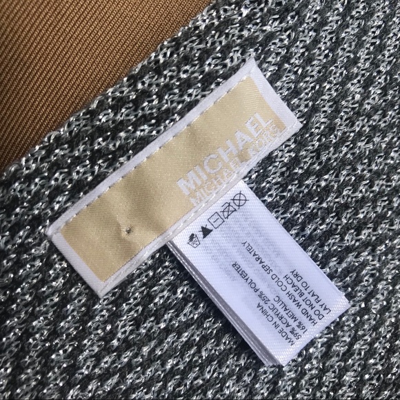Michael Kors Metallic Scarf / Muffler - Picture 2 of 3